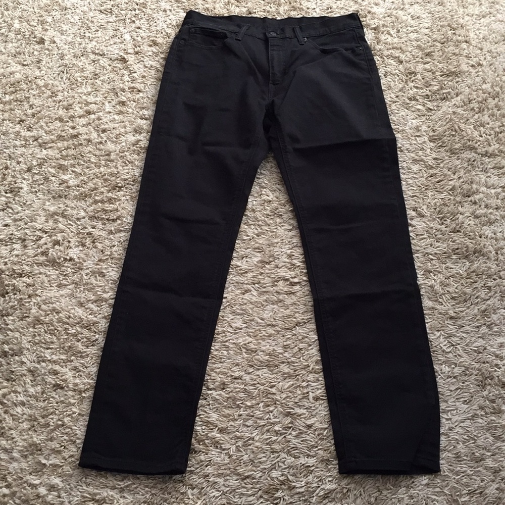 Levi’s 541 Black Jeans Tagged 32/34, Actual 32+/33
